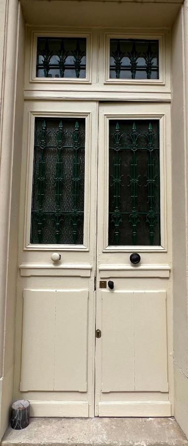 Appartement De Luxe Avec Fresque, Hyper Centre Et Parking Sure 퐁텐블로 외부 사진