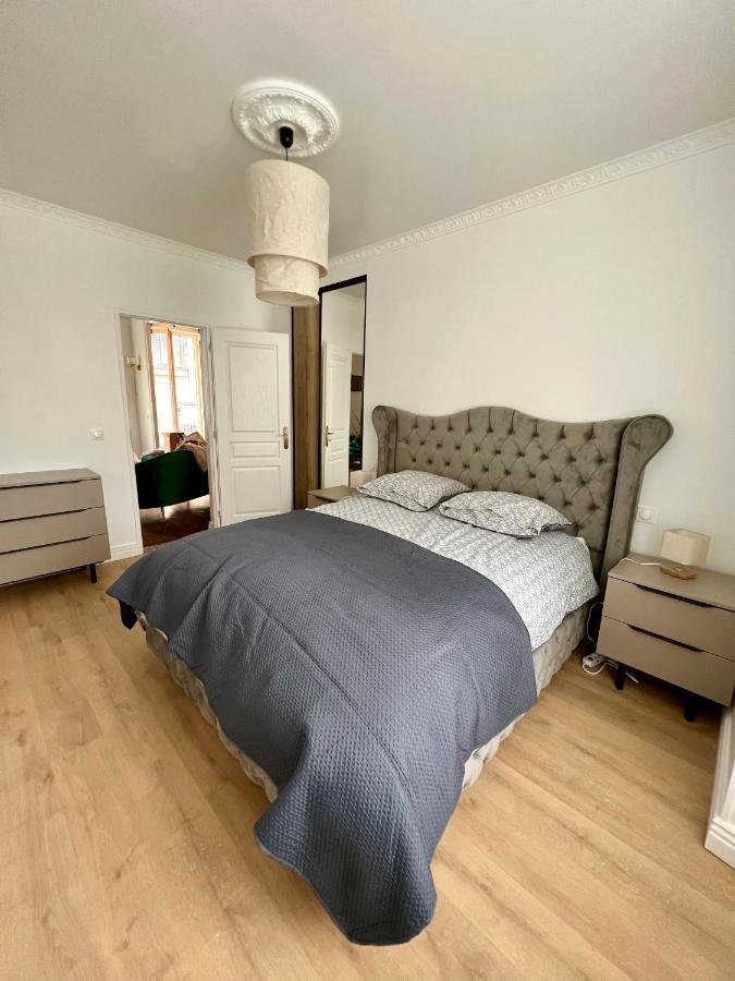 Appartement De Luxe Avec Fresque, Hyper Centre Et Parking Sure 퐁텐블로 외부 사진