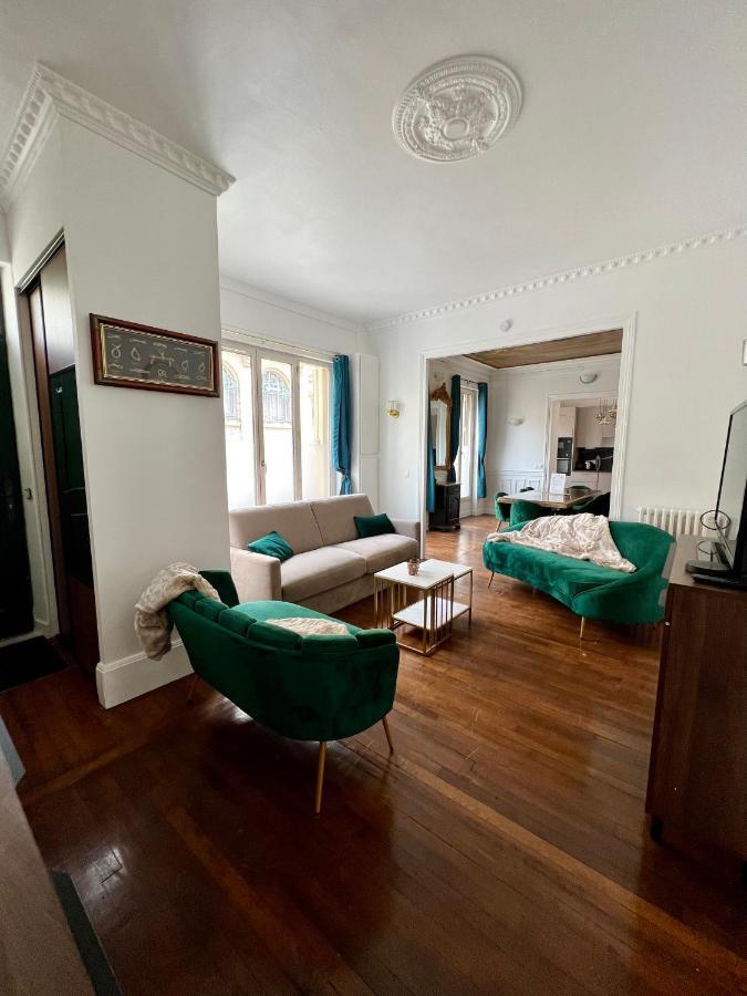 Appartement De Luxe Avec Fresque, Hyper Centre Et Parking Sure 퐁텐블로 외부 사진